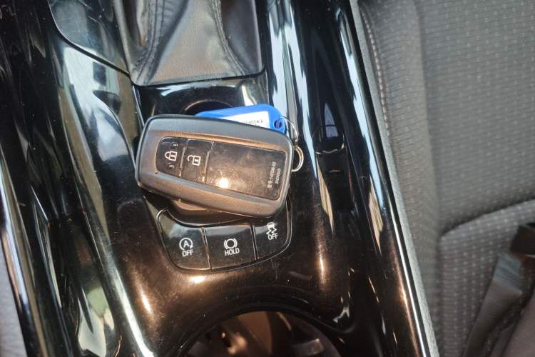 Used Toyota IZOA 2020 2.0L Enjoy Edition
