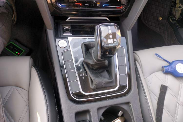 Used Volkswagen Magotan 2023 2 Million Units Limited Edition 330TSI DSG Leading Version