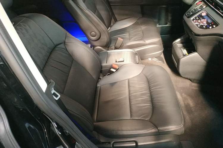 Used Honda Elysion 2022 2.0L eHEV Luxury Edition
