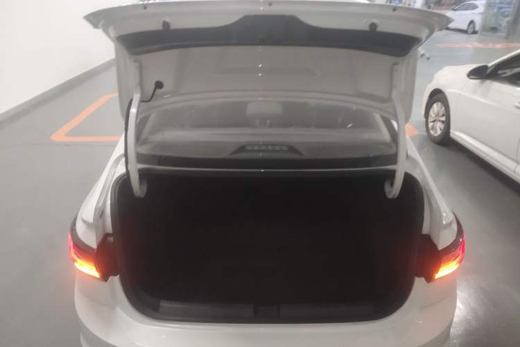 Used Volkswagen Lavida 2023 New Rui 1.5L Automatic New Yi Edition