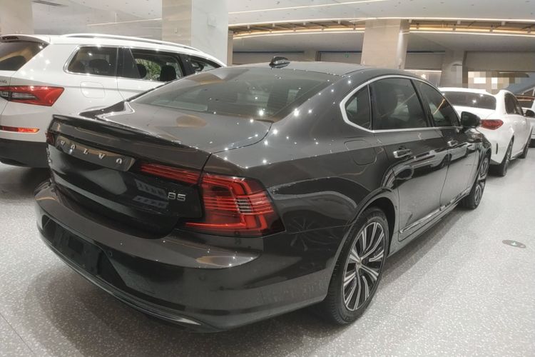Used Volvo S90 2022 B5 Zhiyi Luxury Edition

