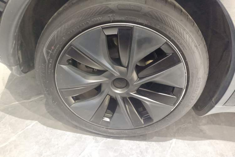 Used Tesla Model Y 2023 Rear-Wheel-Drive Version