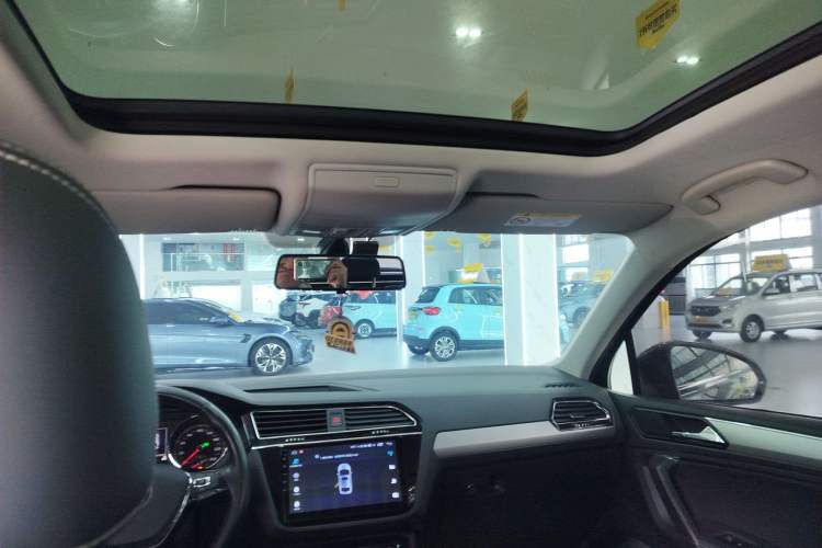 Used Volkswagen Tiguan L 2021 330TSI Automatic Two-Wheel Drive Smart Edition
