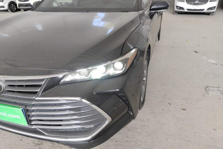 Used Toyota Avalon 2019 2.0L Ambition Edition China VI
