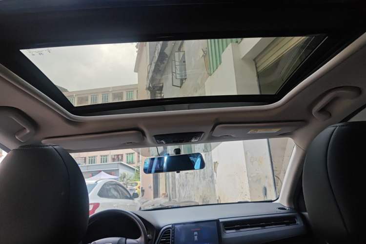 Used Honda Vezel 2017 1.8L CVT Front-Wheel Drive Pioneer Edition
