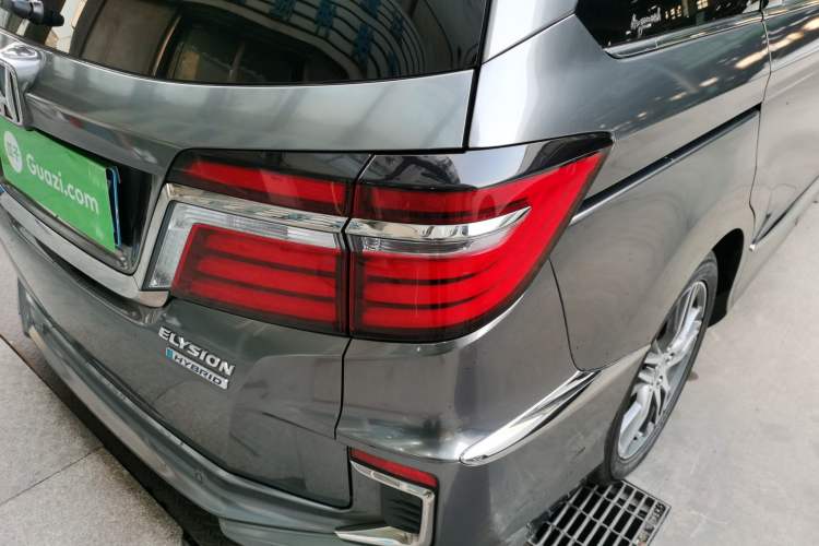 Used Honda Elysion 2019 2.0L Hybrid Luxury Edition
