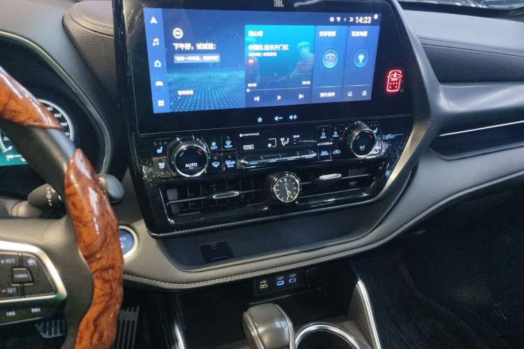 Used Toyota Crown Land Cruiser 2021 2.5L HEV Four-Wheel Drive Flagship Edition
