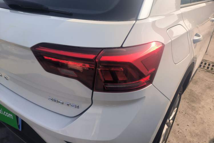 Used Volkswagen T-ROC 2020 280TSI DSG Two-Wheel-Drive Elite Version
