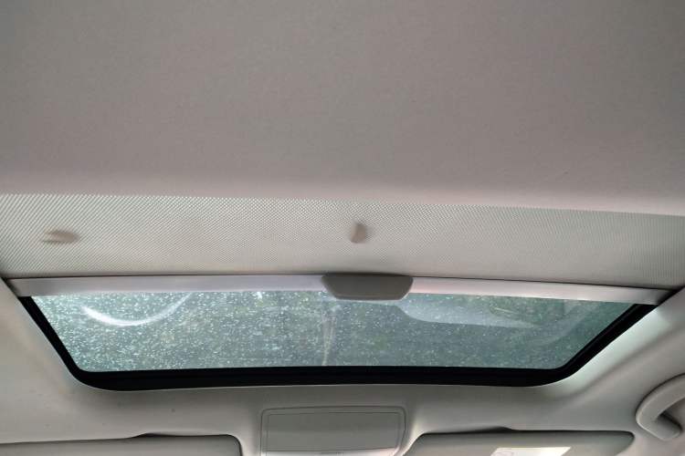 Used Volkswagen Lamando 2015 280TSI DSG Comfort Edition
