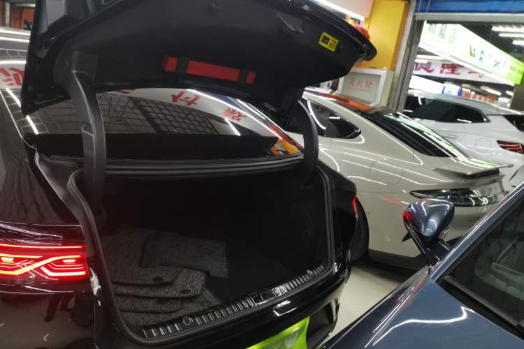 Used BYD Han 2025 DM-i 125KM Prestige Model
