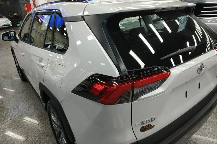 Used Toyota RAV4 2023 2.0L CVT Two-Wheel Drive Fashion Plus Edition