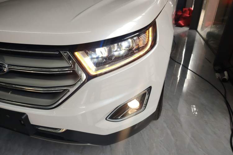 Used Ford Edge 2018 EcoBoost 245 Two-Wheel-Drive Titanium 7-Seater China V Standard
