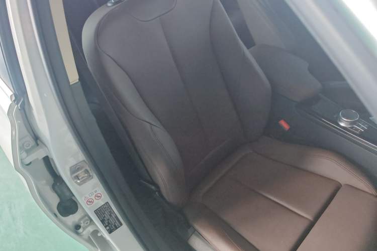 Used BMW 3 Series 2019 320Li Fashion Model
