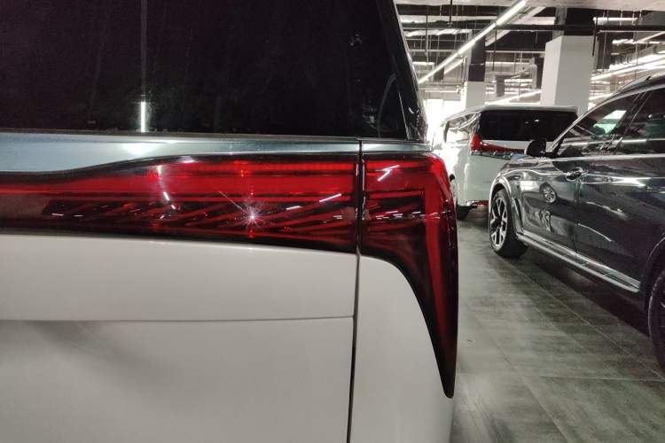 Used Buick Century 2023 2.0T Seven-Seater Yinshi Edition