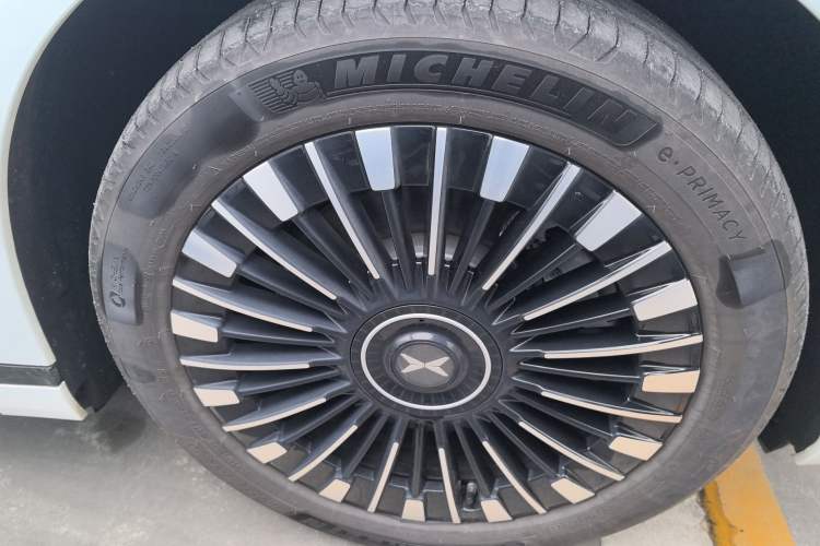 Used XPeng X9 2025 740 Ultra-Long Range Max
