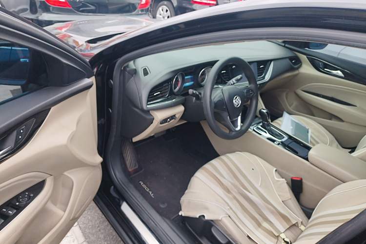 Used Buick Regal 2017 20T Leading Edition
