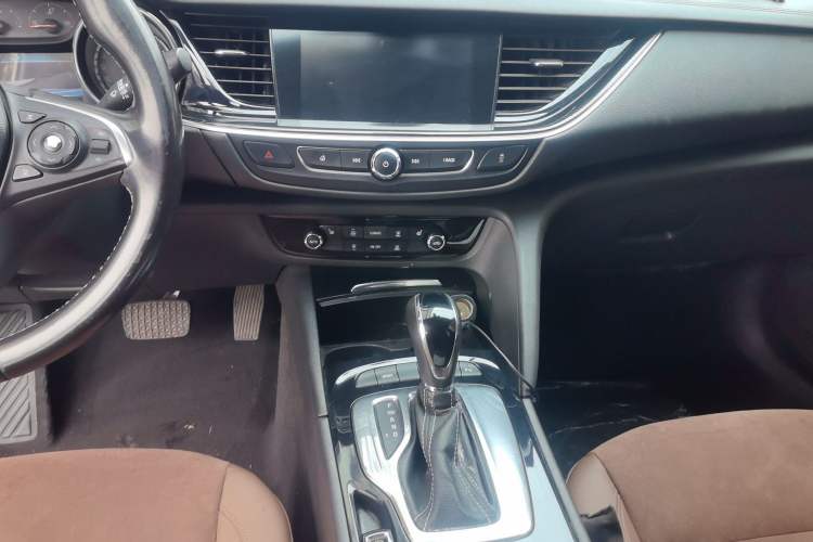 Used Buick Regal 2019 20T Luxury Model China VI Standard