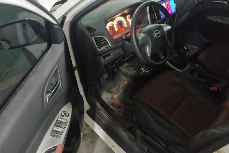 Used BYD F3 2015 Energy-Saving Edition 1.5L Manual Luxury Model
