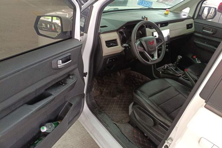 Used Wuling Zhengcheng 2021 1.5T Manual Luxury Version
