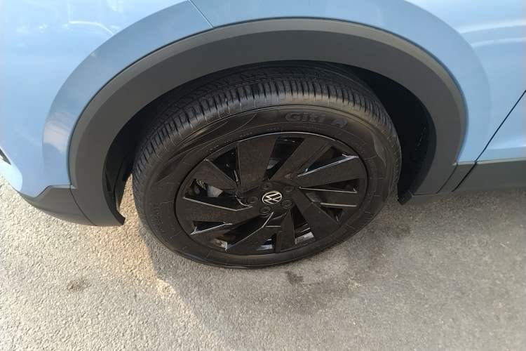 Used Volkswagen Tharu 2025 NewRui 300TSI Prestige Edition
