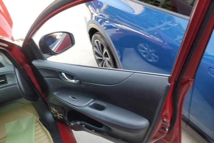 Used Nissan Tiida 2014 1.6L CVT Smart Model
