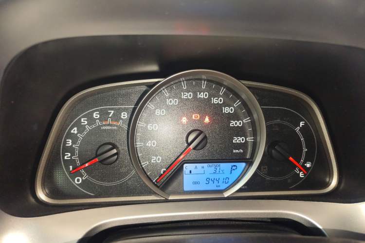 Used Toyota RAV4 2019 2.0L CVT Two-Wheel Drive Luxury Version China VI Standard
