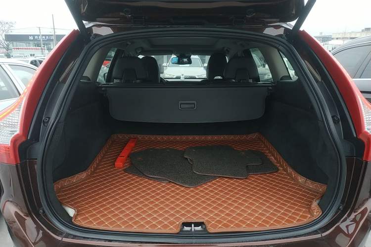 Used Volvo XC60 2015 T5 Zhiyi Edition
