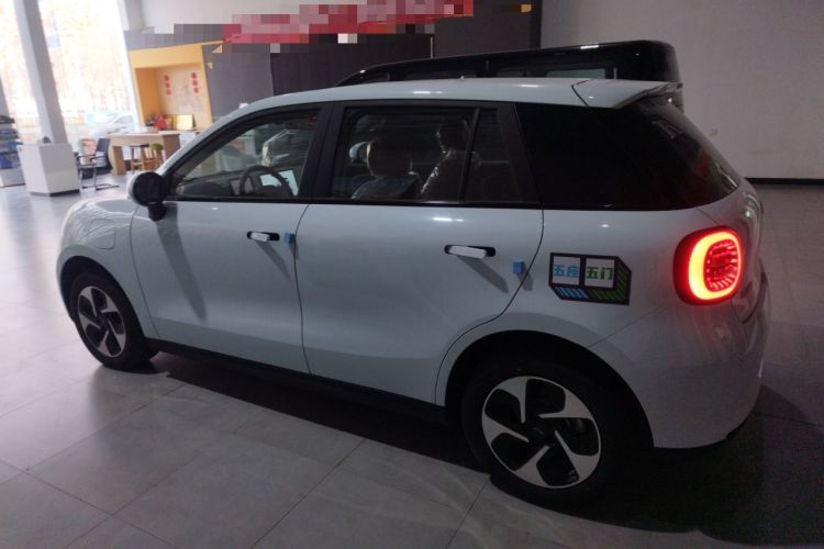 Used  3 2024 Charming Edition 405km Lite