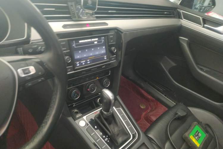 Used Volkswagen Magotan 2018 330TSI DSG Advanced Model
