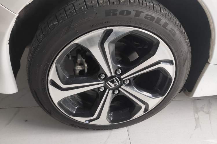 Used Honda Jade 2017 210 TURBO CVT Luxury Edition 5 Seats
