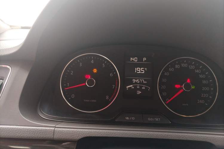 Used Volkswagen Gran Lavida 2013 1.4 TSI Automatic Comfort Model