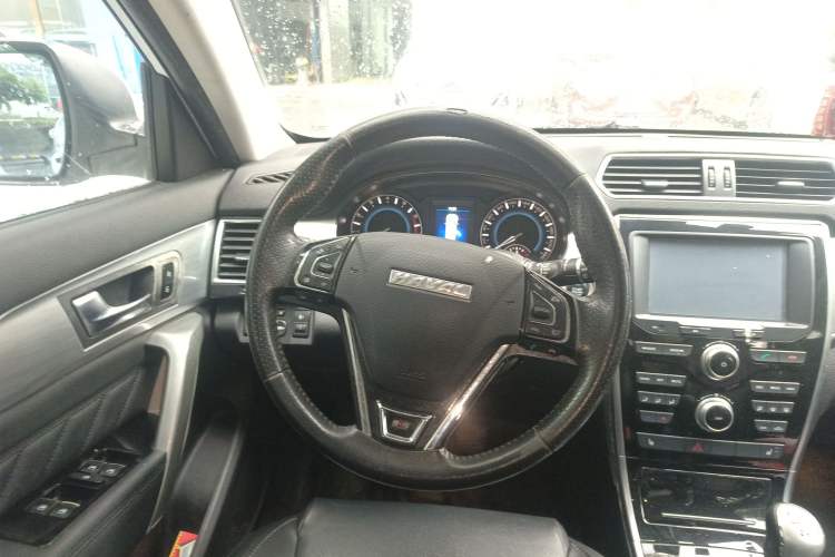 Used Haval H2 2016 Red Label 1.5T Manual Two-Wheel Drive Elite Model
