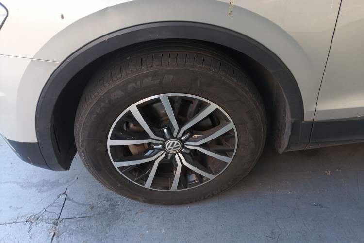 Used Volkswagen Tiguan L 2018 330TSI Automatic Two-Wheel Drive Luxury Edition