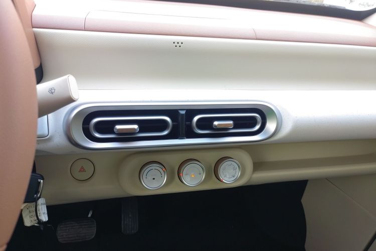 Used Wuling Hongguang MINIEV 2024 3rd Generation 215km Youth Edition
