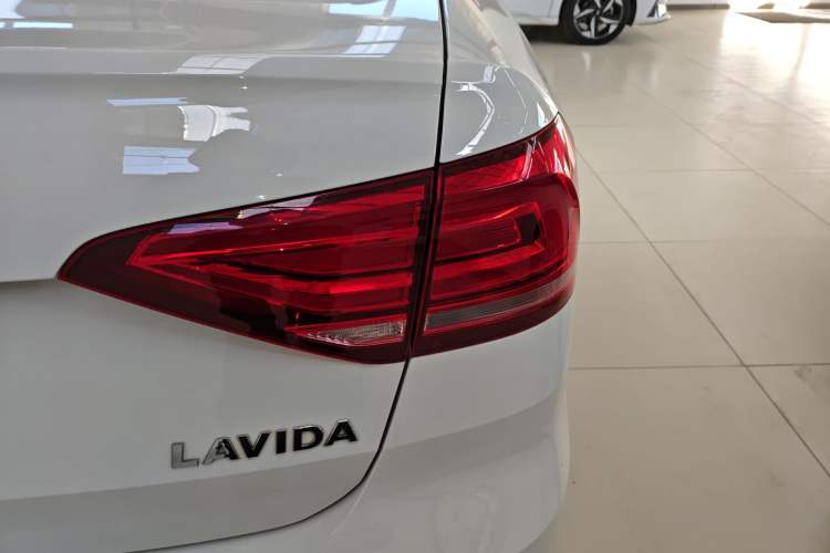 Used Volkswagen Lavida 2019 Lavida Start 1.5L Automatic Trendy Version China VI Standard