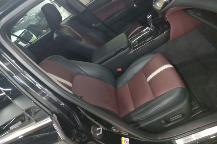 Used Toyota Crown 2017 2.0T Sport Edition
