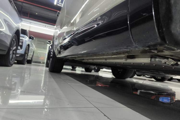 Used Lynk & Co 08 EM-P 2023 120km Long-Range Halo
