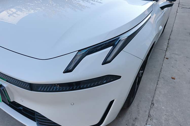 Used Lynk & Co 07 2024 EM-P 126 Long-Range Ultra
