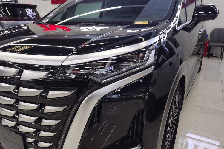 Used Denza D9 2022 DM-i 970 Four-Wheel Drive Flagship Model