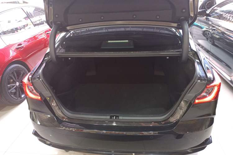 Used Toyota Camry 2024 Dual-Motor 2.0HS Sport Edition
