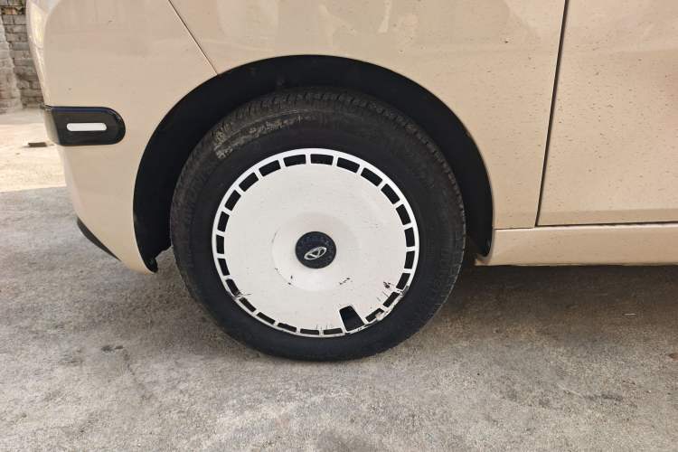 Used Chery QQ Ice Cream 2024 Youth Edition 205km Milkshake
