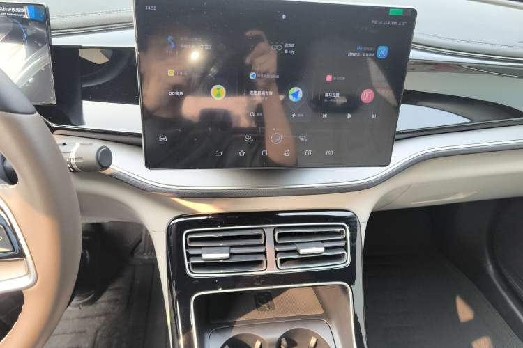 Used BYD Qin PLUS 2024 HONOR Edition DM-i 120KM Excellence Model
