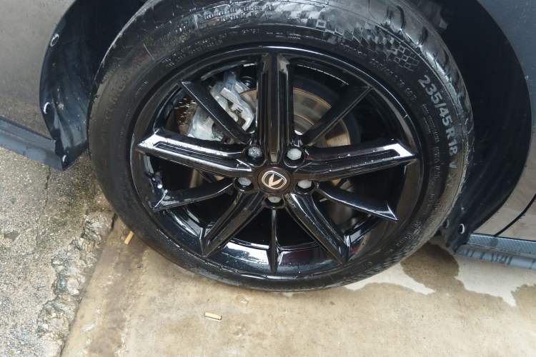 Used Changan UNI-V 2022 1.5T Prestige Version
