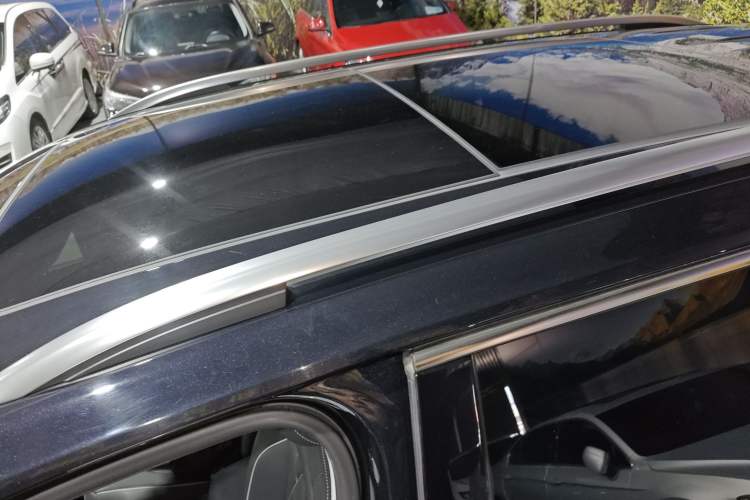 Used Volkswagen Tiguan L 2022 330TSI Automatic Two-Wheel Drive R-Line Enhanced Edition
