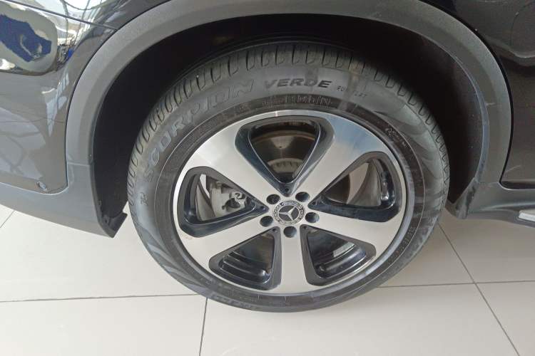 Used Mercedes-Benz GLC 2019 Facelift GLC 260 L 4MATIC Luxury Model
