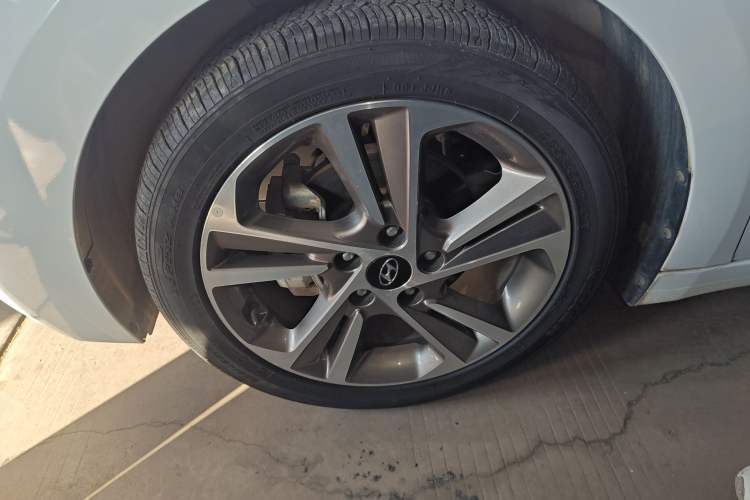 Used Hyundai Elantra 2016 1.6L Automatic ZhiXuan – Elite Version
