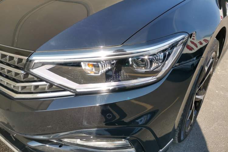 Used Volkswagen Magotan 2023 2 Million Units Commemorative Edition 330TSI DSG Luxury Version
