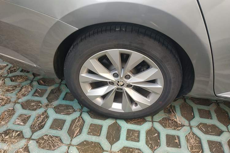 Used Skoda Superb 2016 TSI330 DSG Innovation Edition
