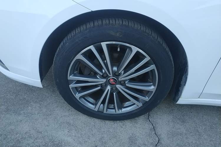 Used Roewe i6 2020 PLUS 1.6L CVT 4G Connected Glory Flagship Edition
