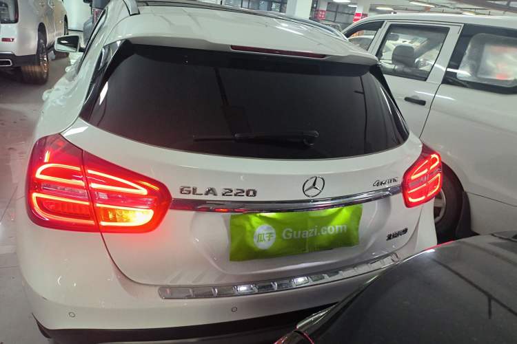 Used Mercedes-Benz GLA 2015 GLA 220 4MATIC Luxury Model
